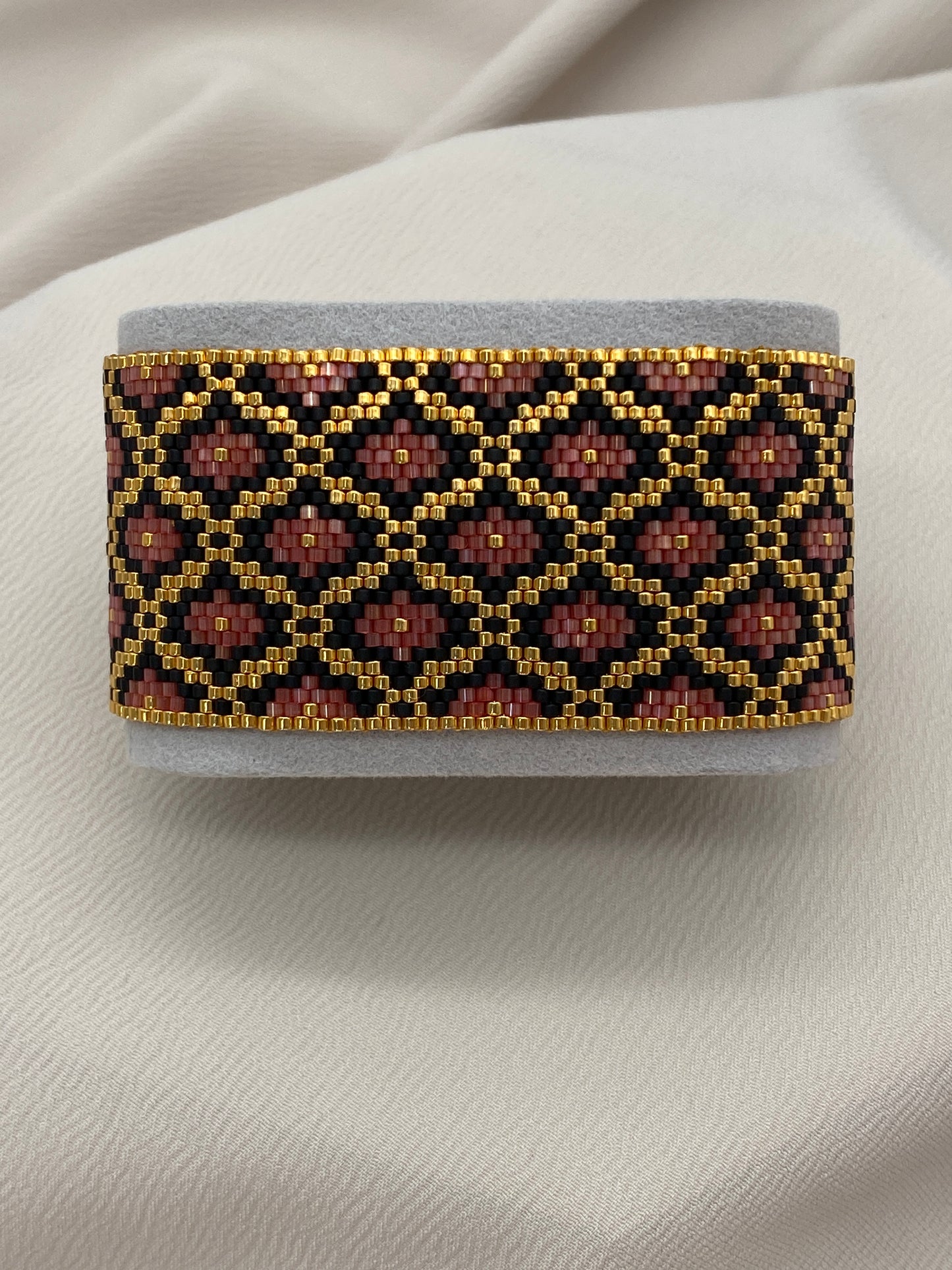 Miyuki Baroque Red Satin Bracelet Pattern (PDF file)