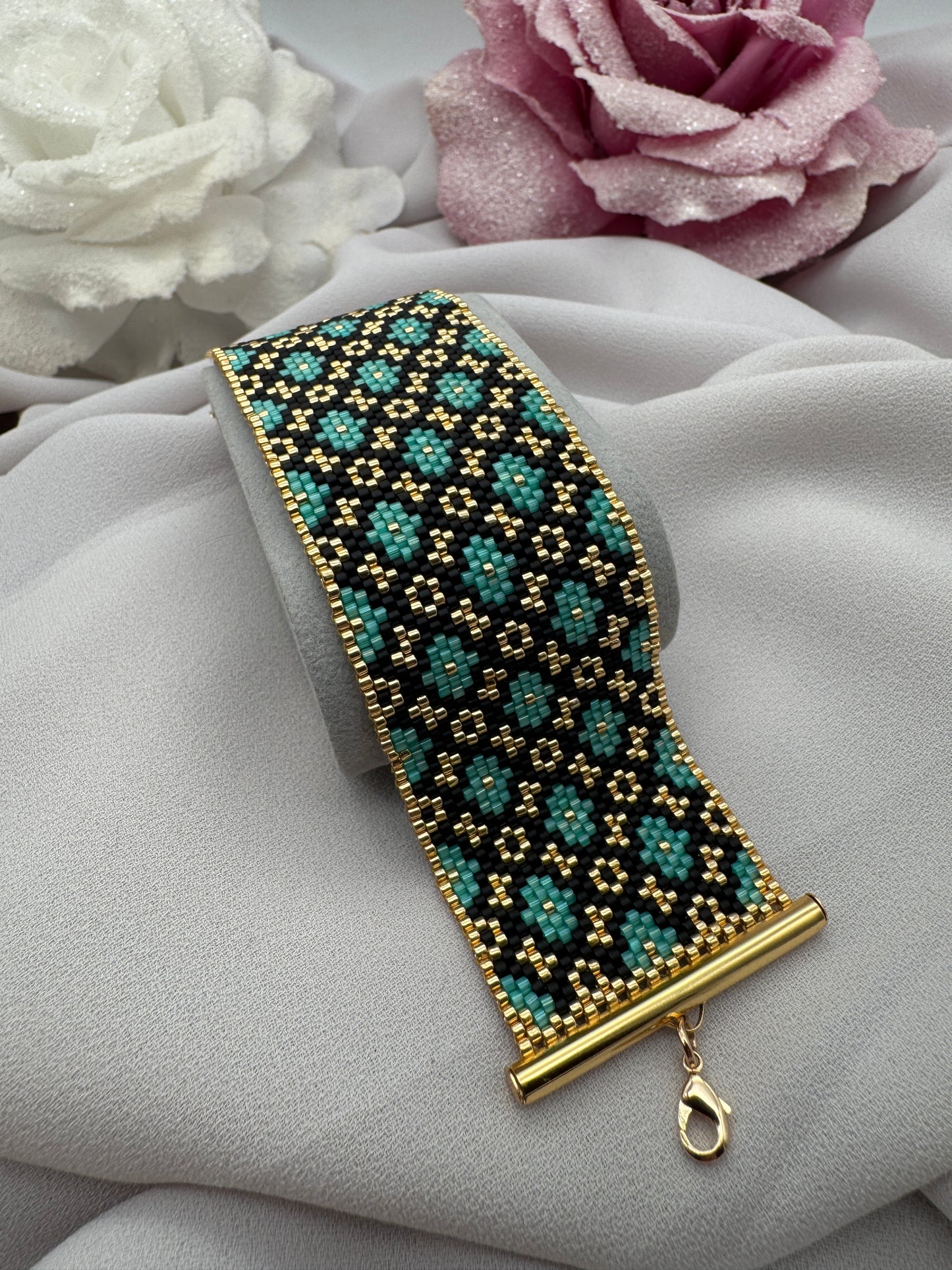 Miyuki Baroque Green Satin Bracelet Pattern (PDF file)