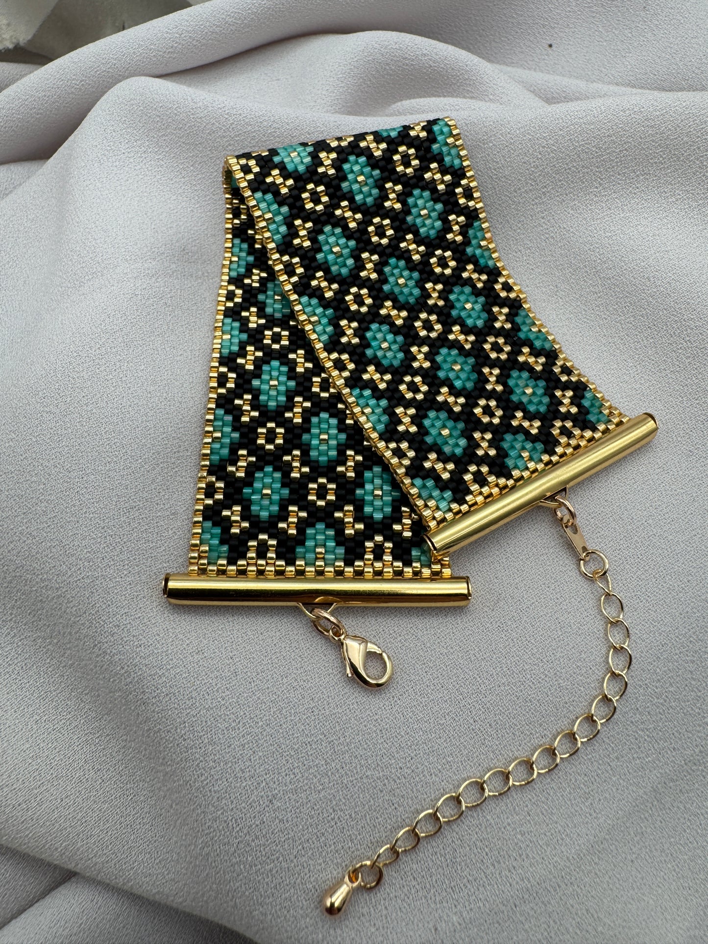 Miyuki Baroque Green Satin Bracelet Pattern (PDF file)