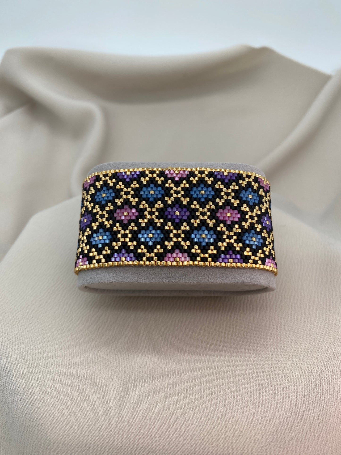 Miyuki Baroque Multicolor Satin Bracelet Pattern (PDF file)