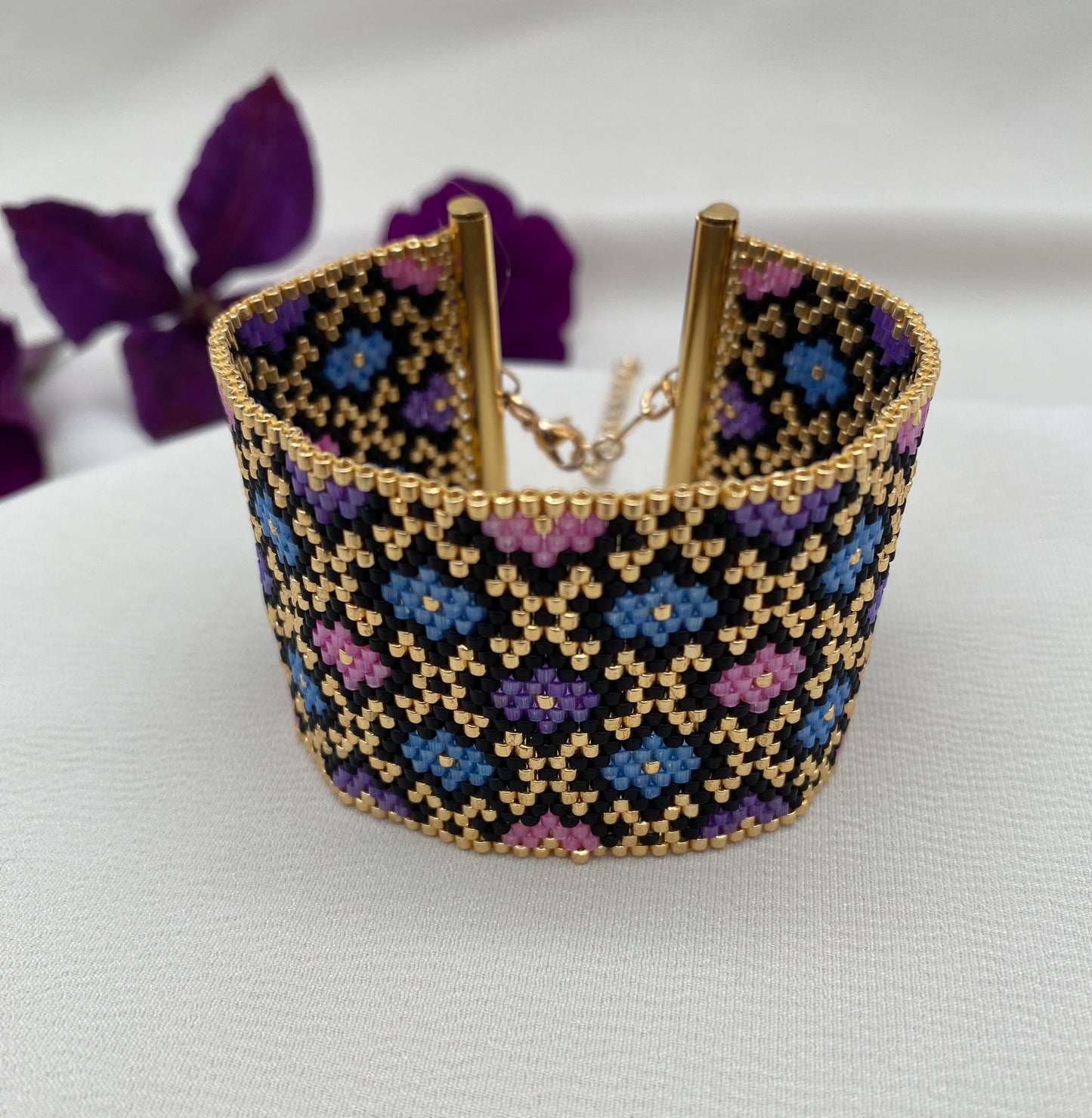 Miyuki Baroque Multicolor Satin Bracelet Pattern (PDF file)