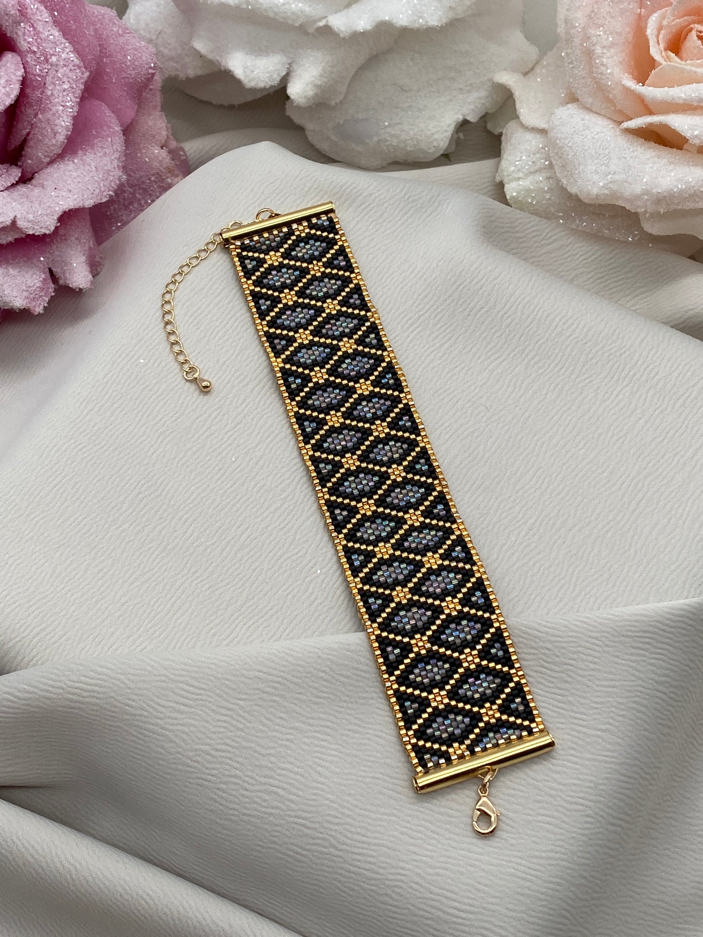 Miyuki Grey Monocolor Satin Bracelet Pattern (PDF file)
