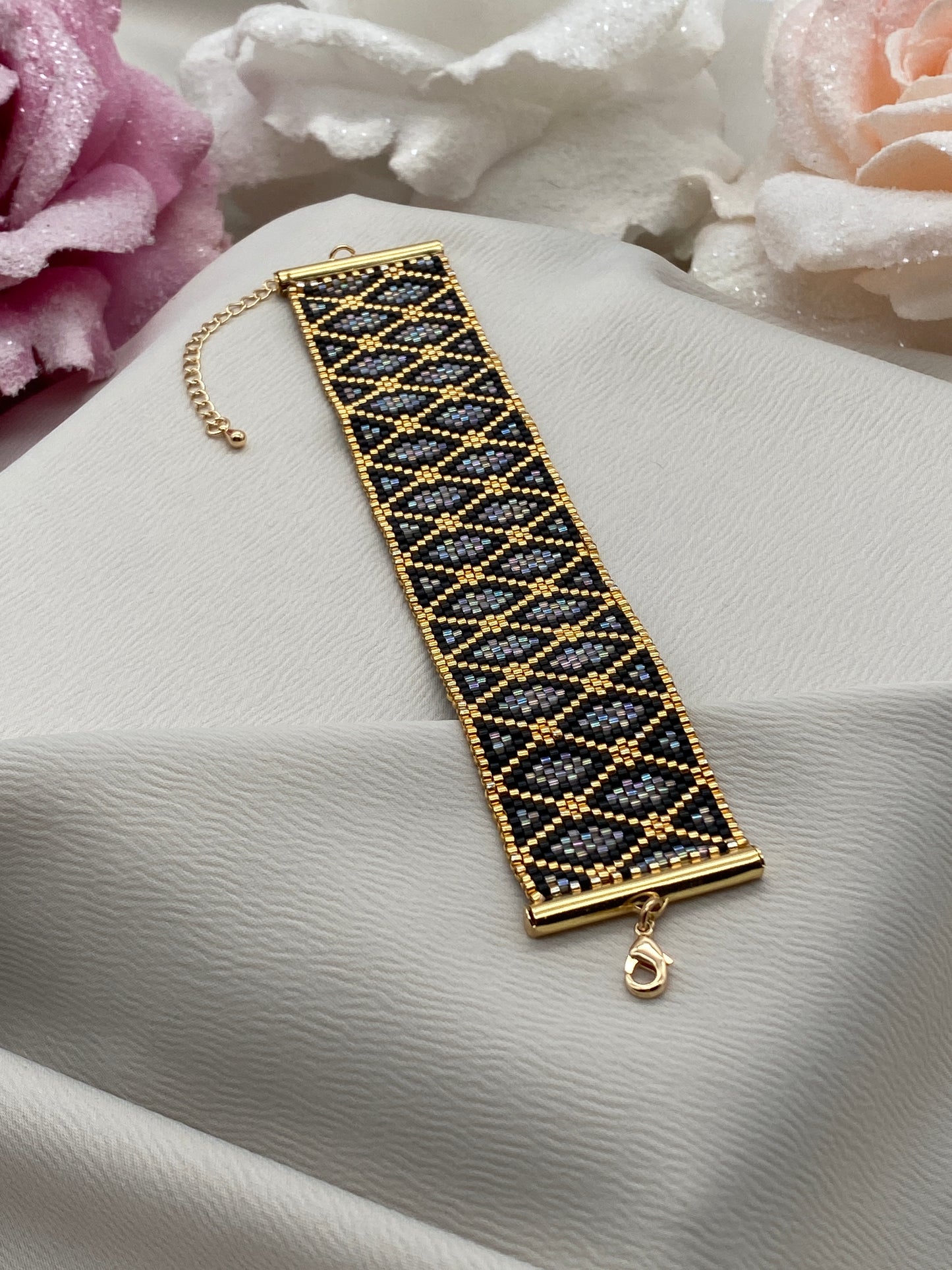 Miyuki Grey Monocolor Satin Bracelet Pattern (PDF file)