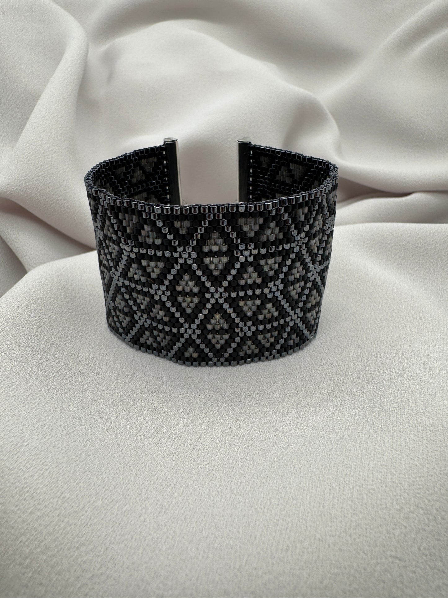 Miyuki Dark Passion Satin Bracelet Pattern (PDF file)