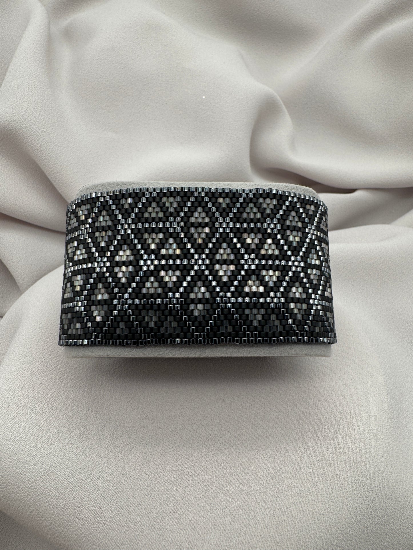 Miyuki Dark Passion Satin Bracelet Pattern (PDF file)