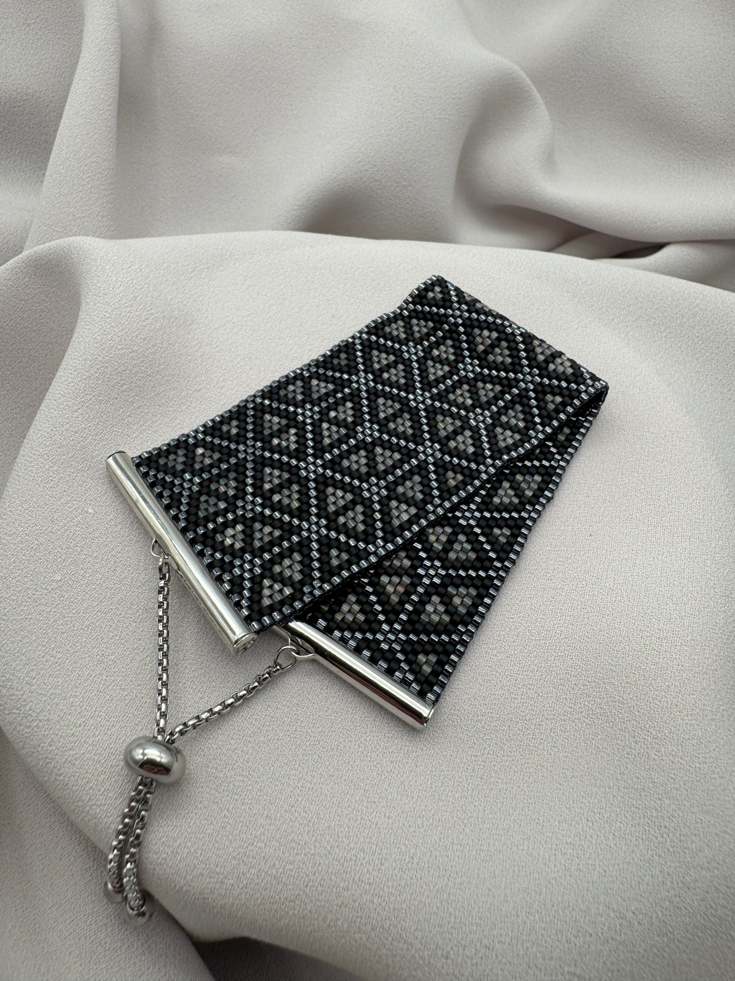 Miyuki Dark Passion Satin Bracelet Pattern (PDF file)