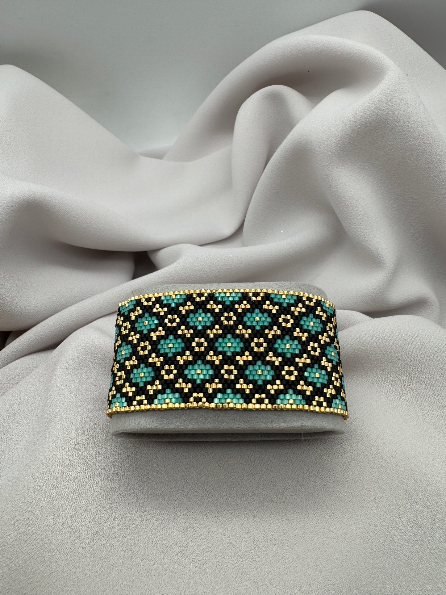 Miyuki Baroque Green Satin Bracelet Pattern (PDF file)