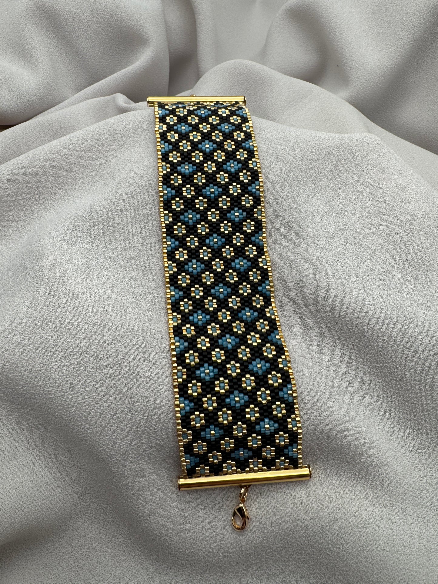 Miyuki Flower Blue Satin Bracelet Pattern (PDF file)