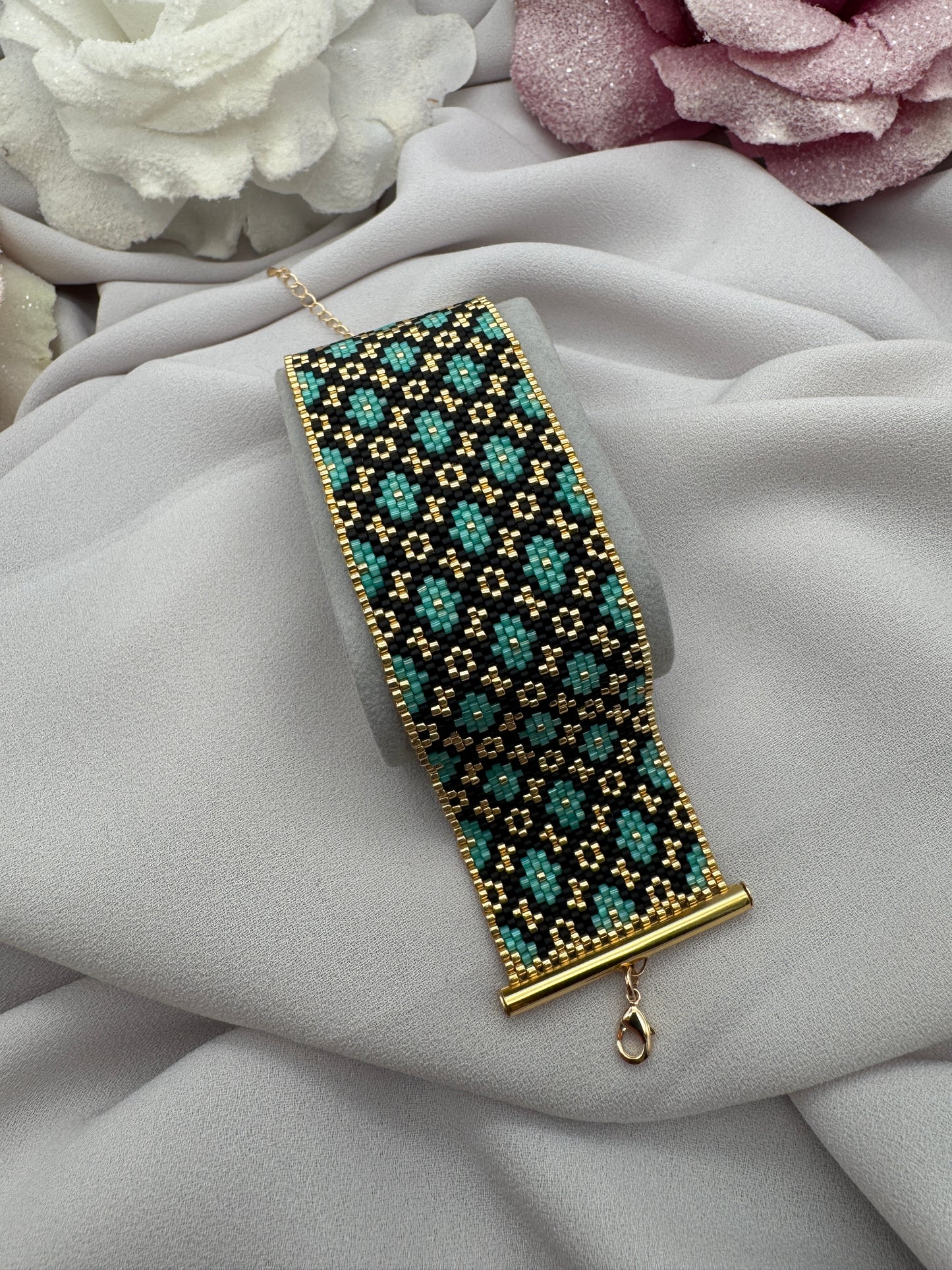 Miyuki Baroque Green Satin Bracelet Pattern (PDF file)