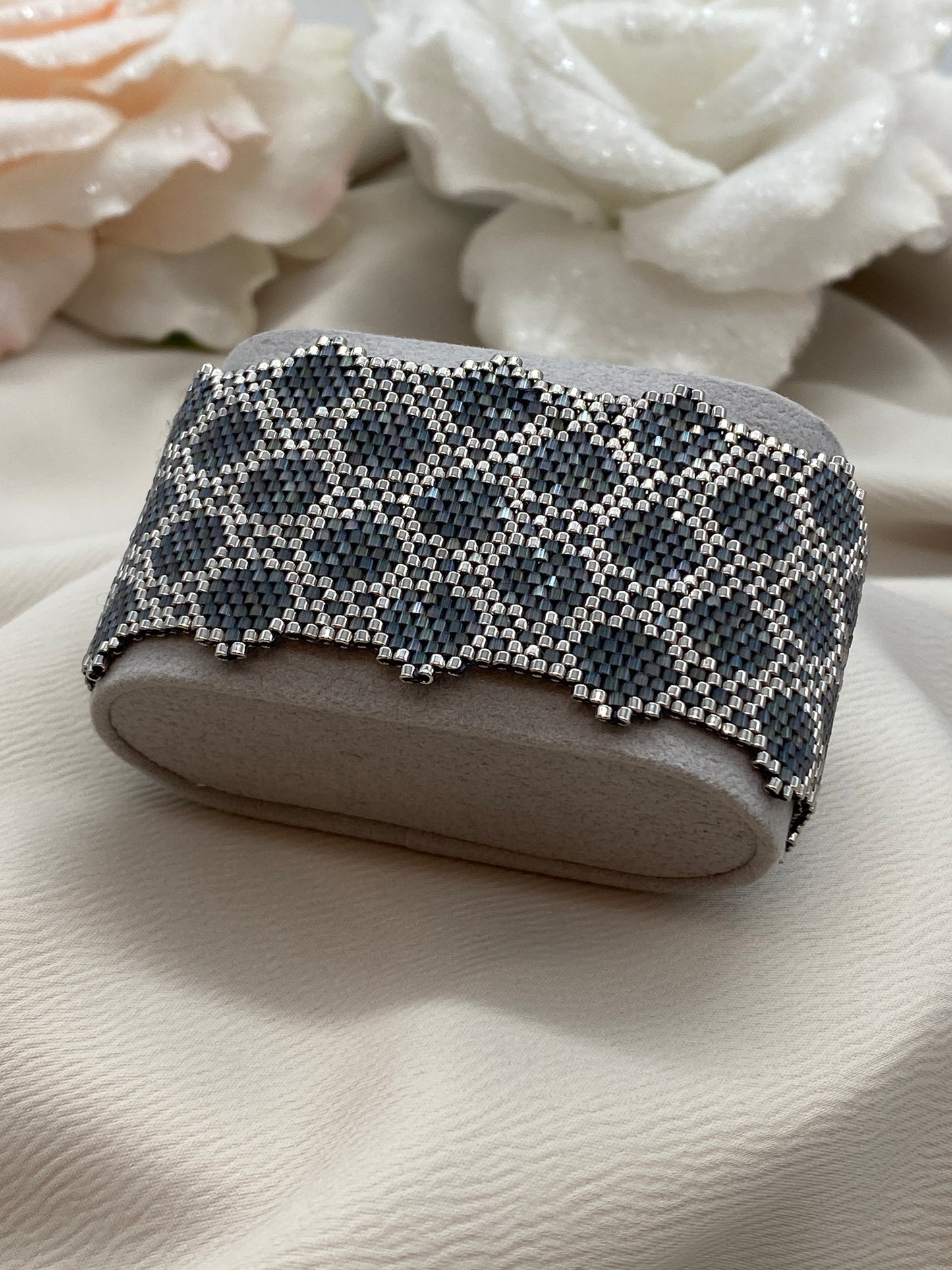 Miyuki Night Sparkling Satin Bracelet Pattern (PDF file)