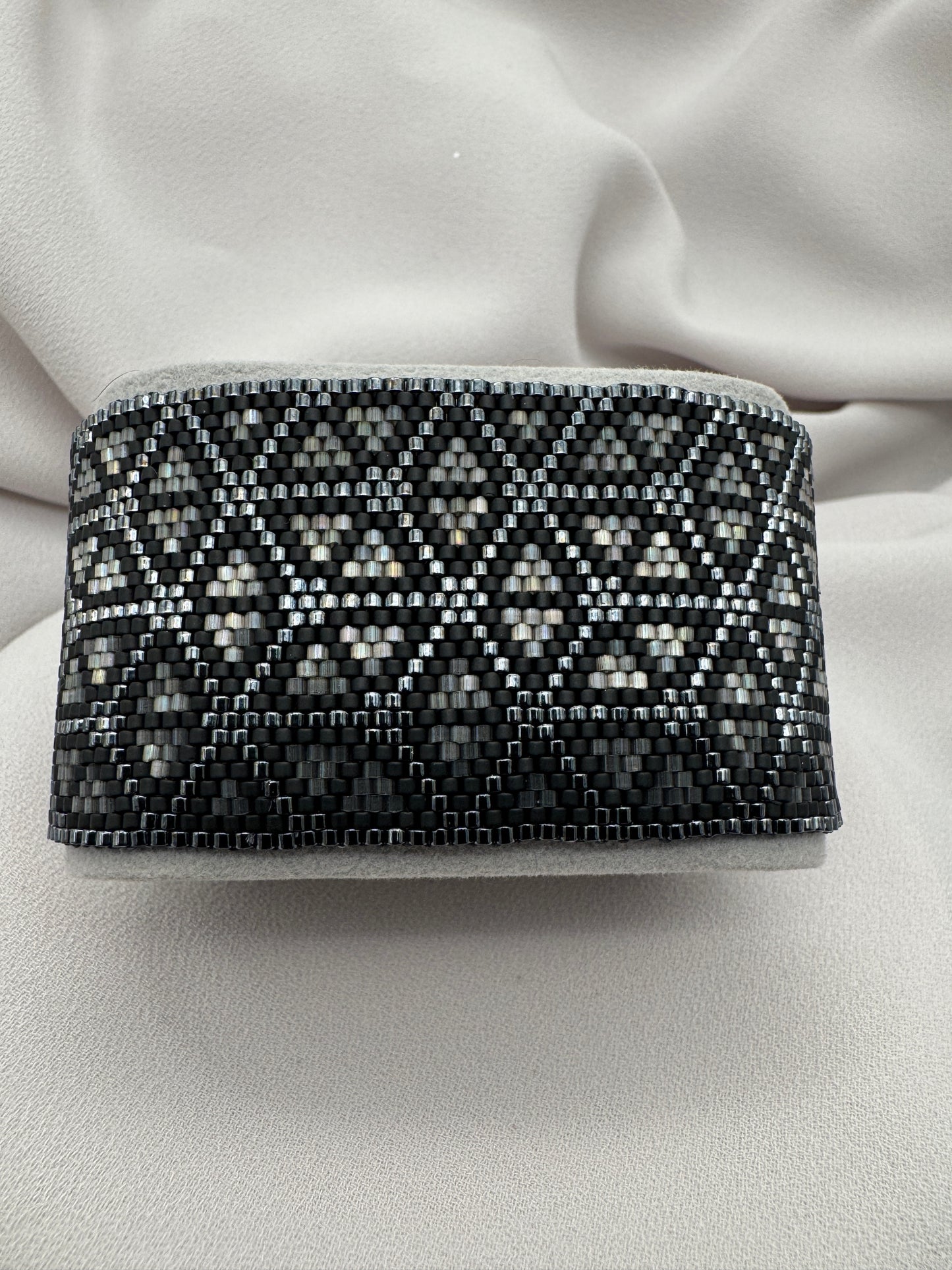 Miyuki Dark Passion Satin Bracelet Pattern (PDF file)