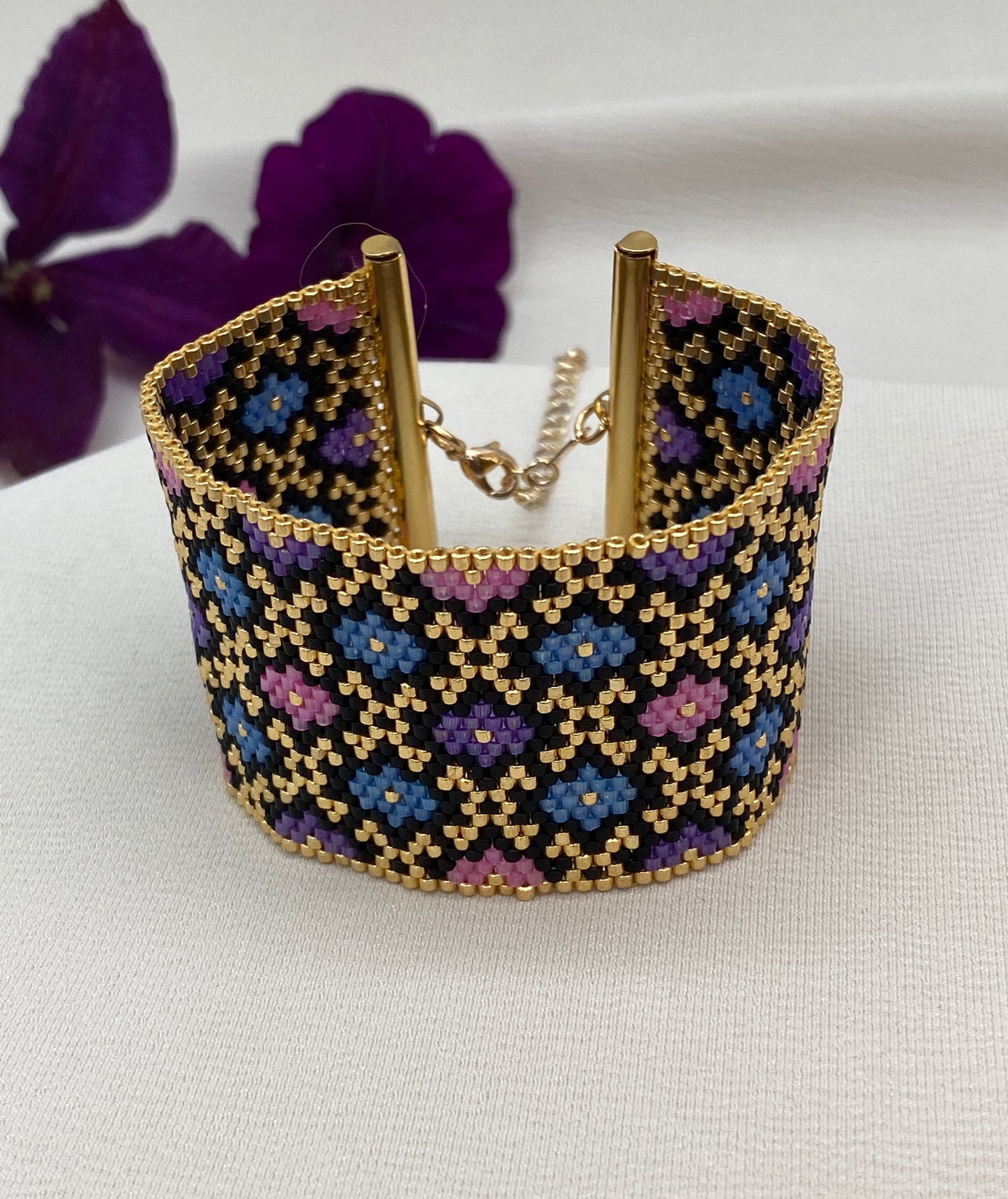 Miyuki Baroque Multicolor Satin Bracelet Pattern (PDF file)
