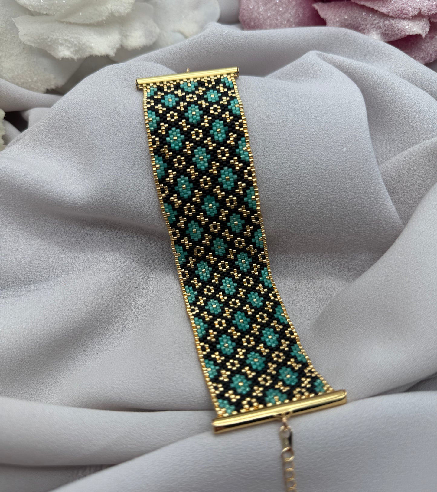 Miyuki Baroque Green Satin Bracelet Pattern (PDF file)