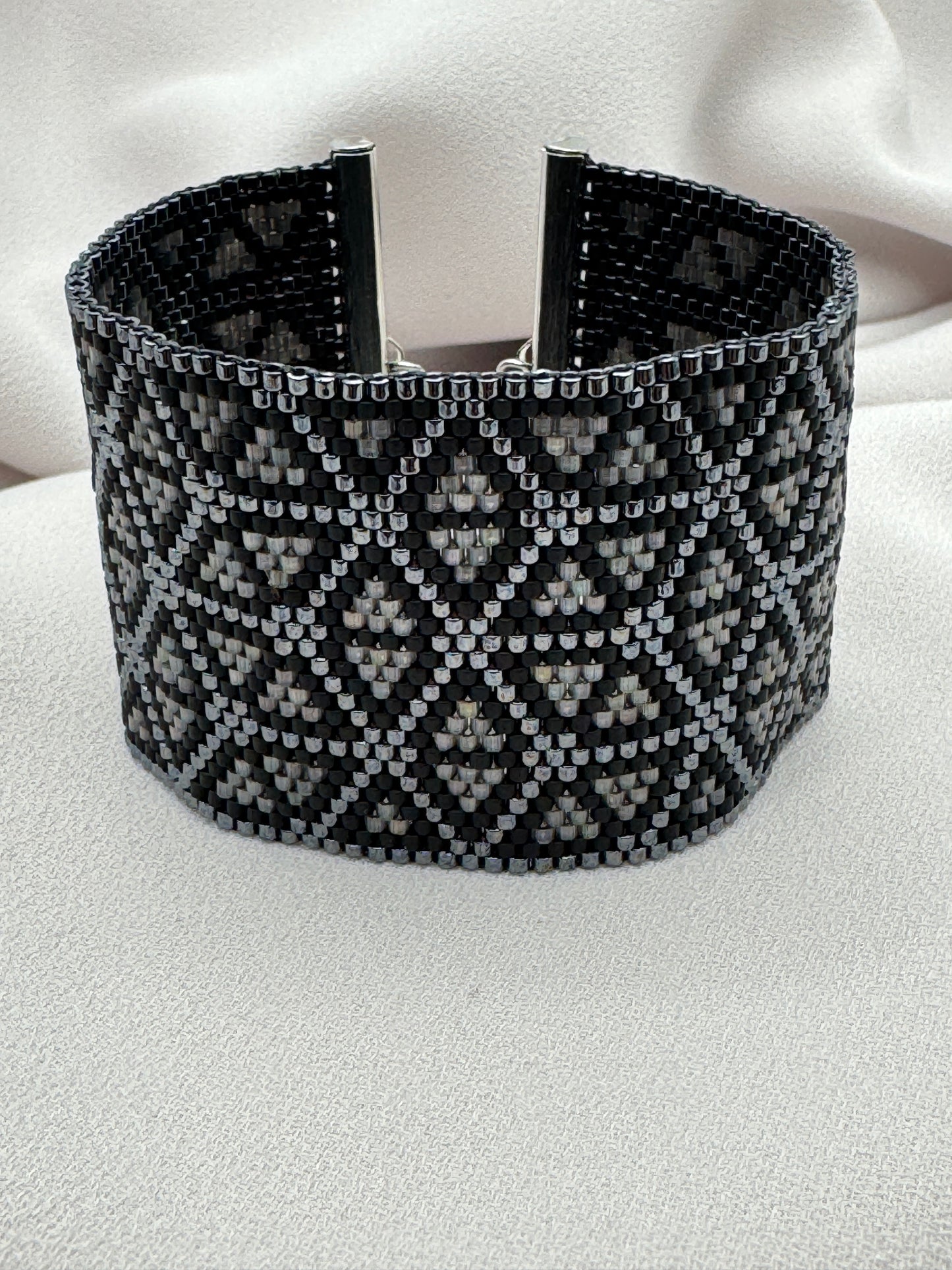 Miyuki Dark Passion Satin Bracelet Pattern (PDF file)