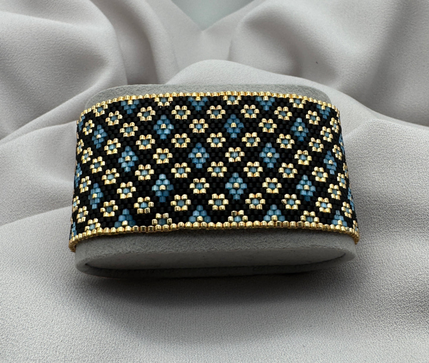 Miyuki Flower Blue Satin Bracelet Pattern (PDF file)