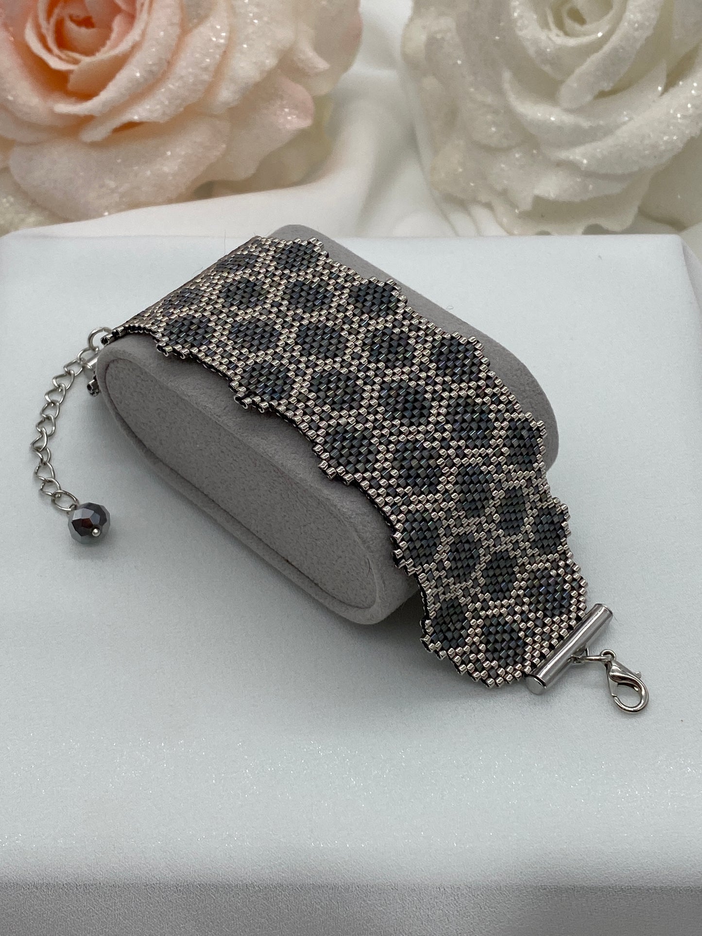 Miyuki Night Sparkling Satin Bracelet Pattern (PDF file)