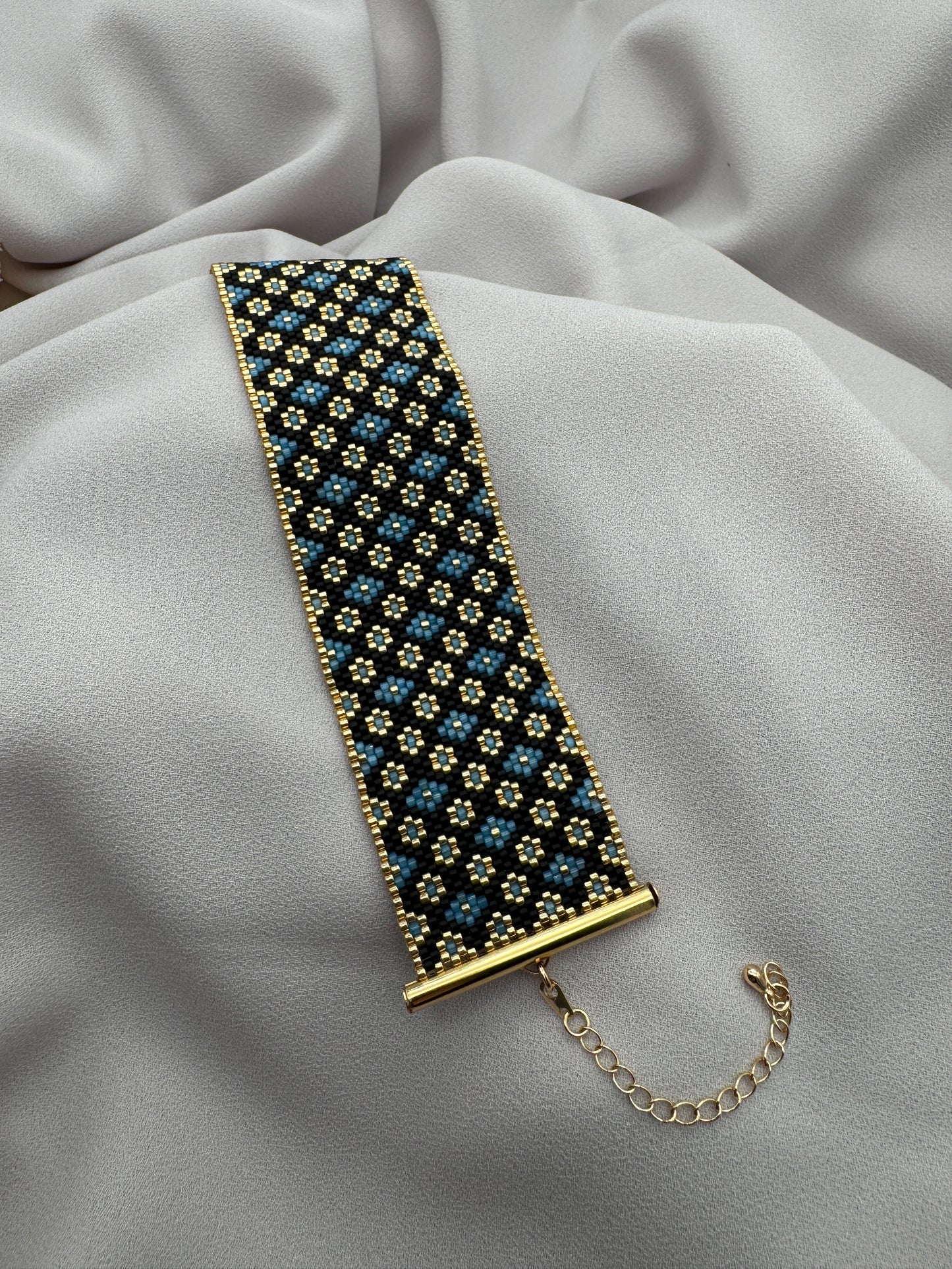 Miyuki Flower Blue Satin Bracelet Pattern (PDF file)